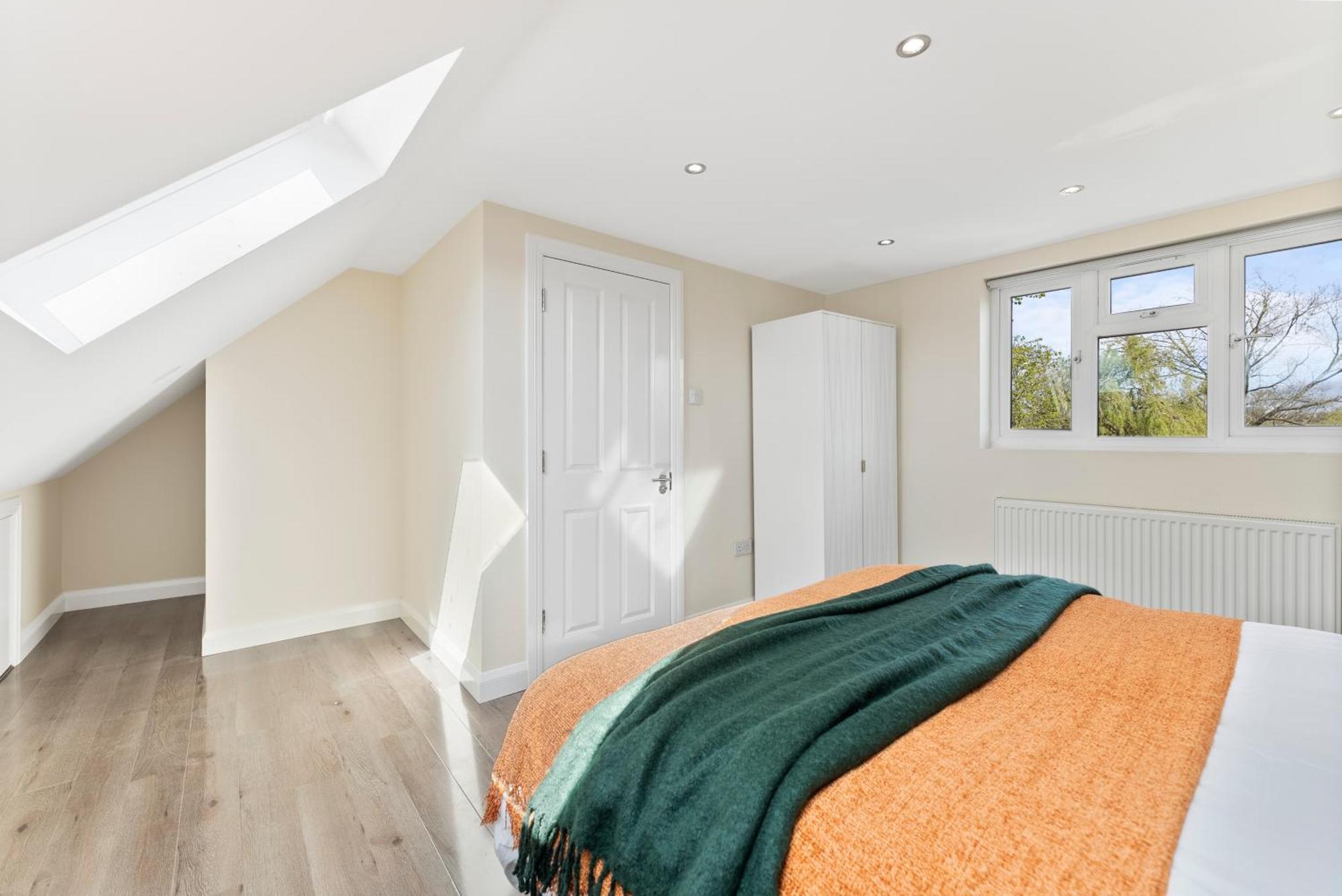 Stylish Wembley Gem - Parking -Sleeps 14 伦敦 外观 照片