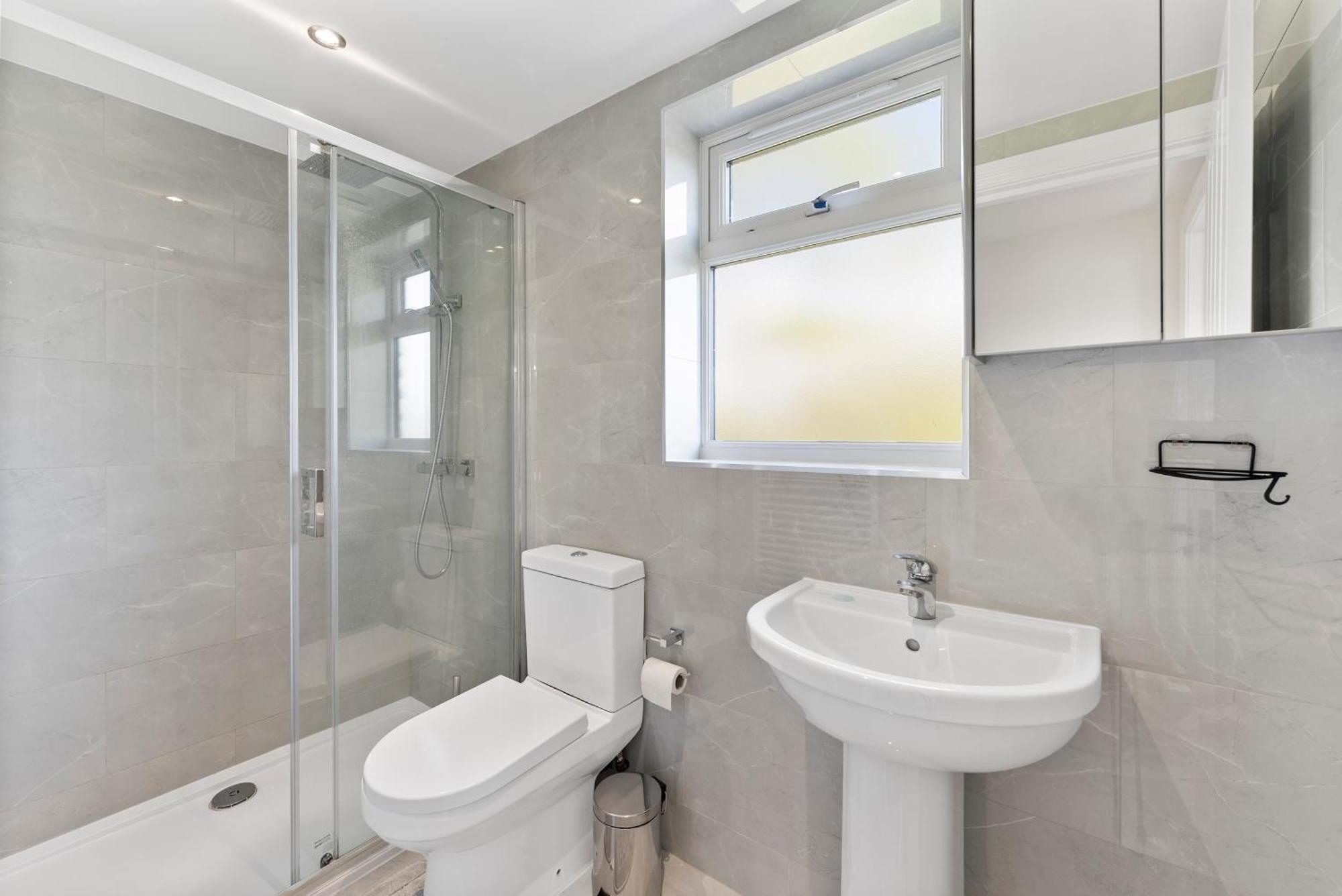 Stylish Wembley Gem - Parking -Sleeps 14 伦敦 外观 照片